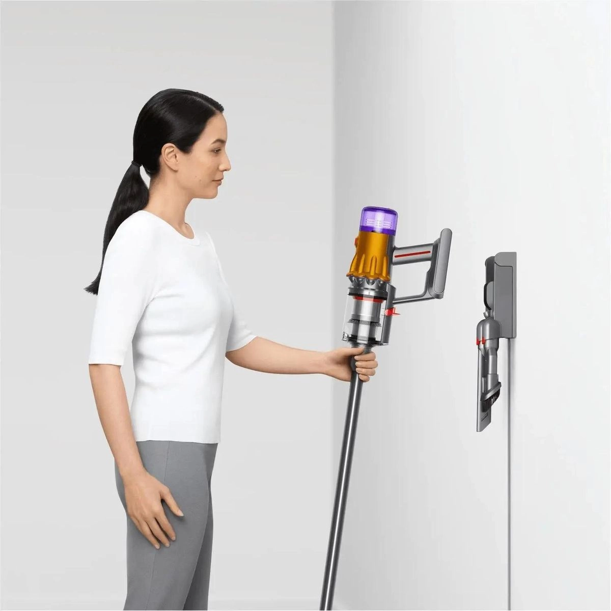Вертикальный пылесос Dyson V12 Detect Slim Absolute (SV46), 545Вт, желтый/никель