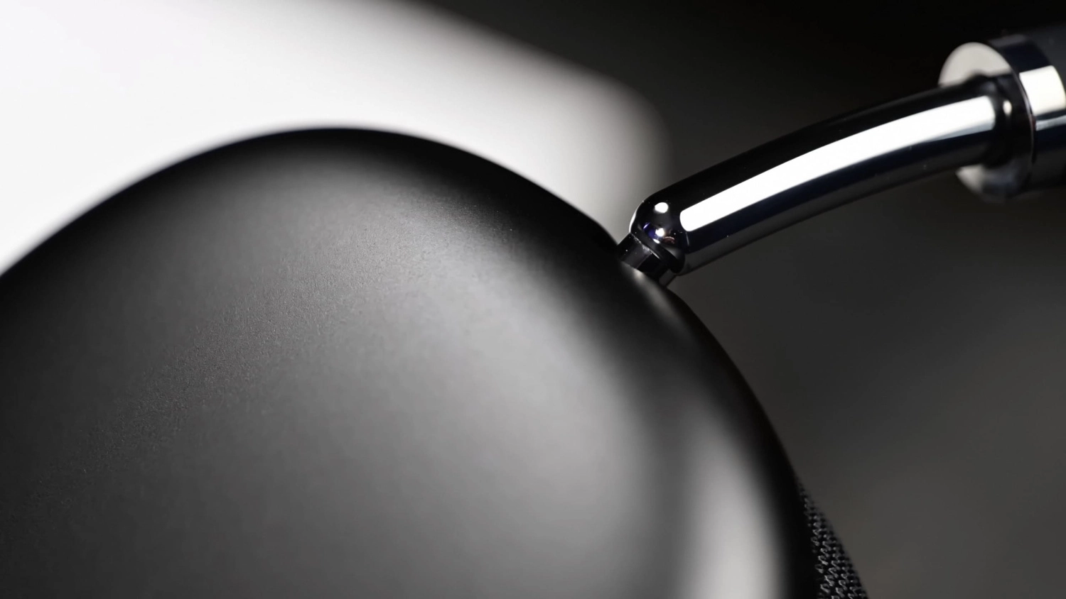 Apple-AirPods-Max2 .jpeg