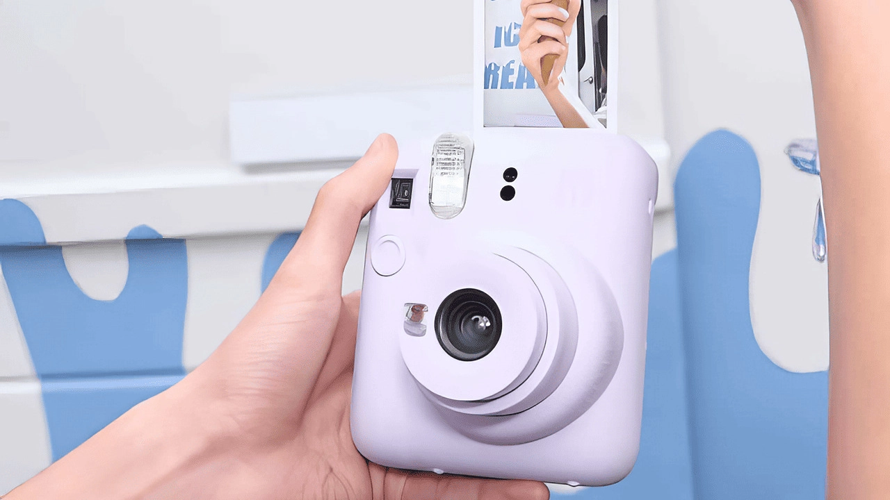 Fujifilm Instax Mini 12.jpg