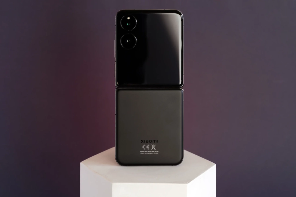 Xiaomi MIX Flip