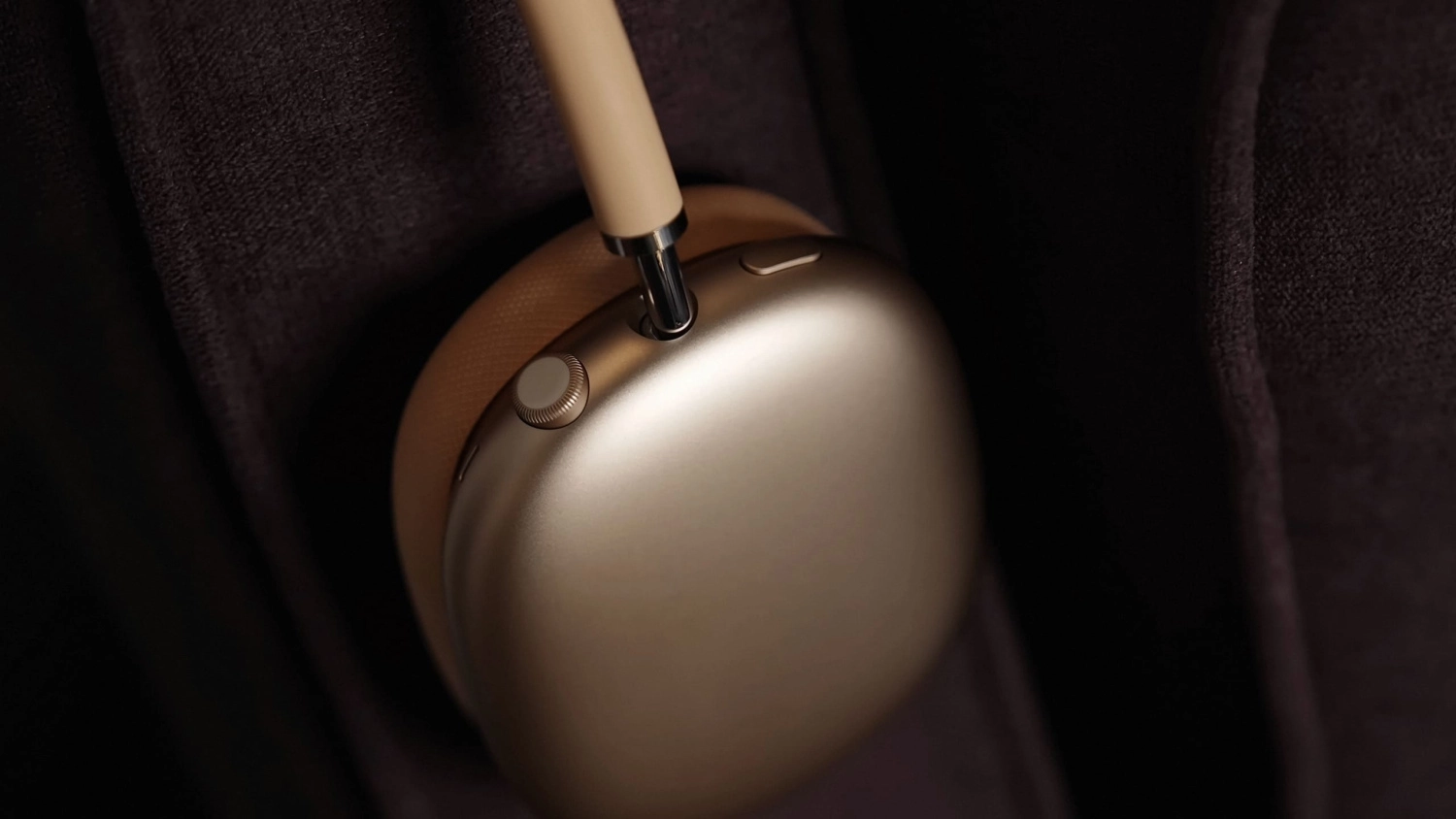 Apple_ AirPods Max 2.jpeg