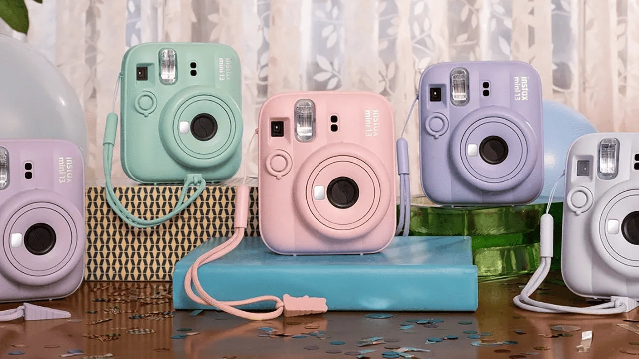Фотоаппарат FUJIFILM instax mini 13.png