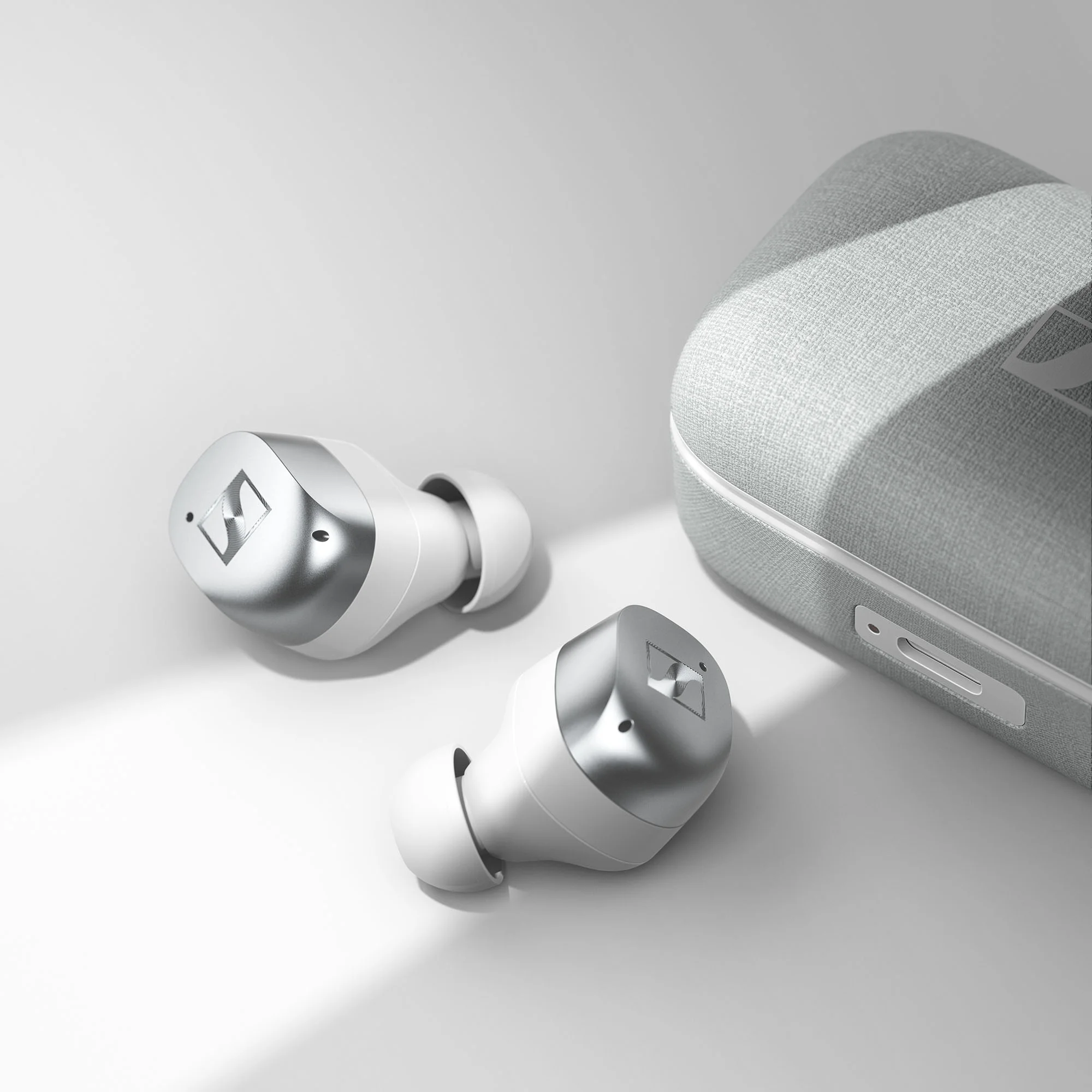 Наушники Sennheiser Momentum True Wireless 4 Silver