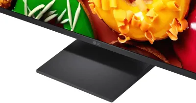 Телевизор LG 24" черный